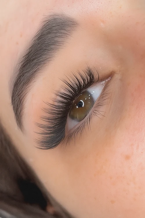 Extensions de Cils, Extensions, de Cils, cils, Eyelash Extensions, lash Extensions, lashes in Style, Volume Russe, Mega Volume, Effet Tendance